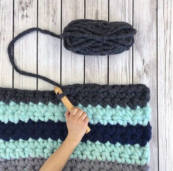 learn-crochet-hook