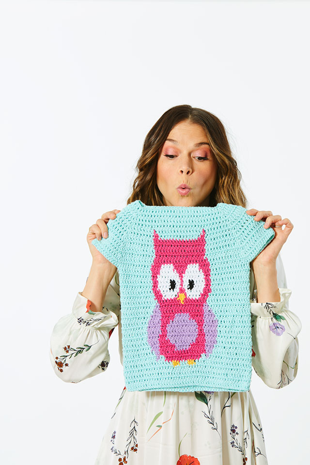 Sutton Foster owl sweater