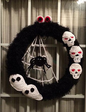 GhostnSkullWreath