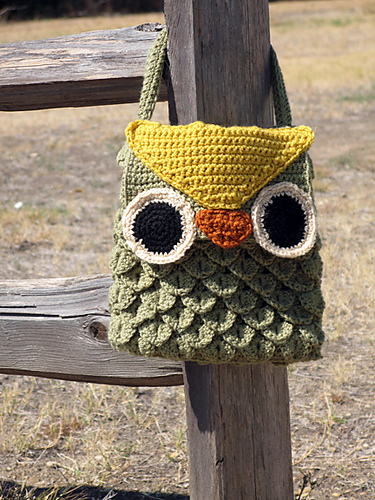 Crochet Woodland Owl Bag designed by Laura Bozeman