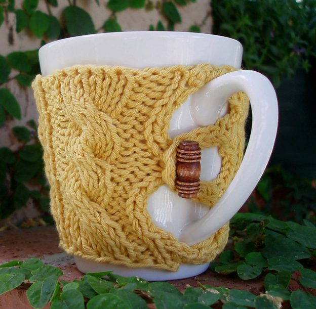 10 Free Drink Cozy Patterns For National Beverage Day