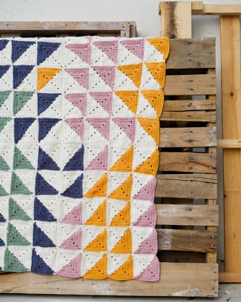 Kaleidoscope Blanket (Crochet Kit)