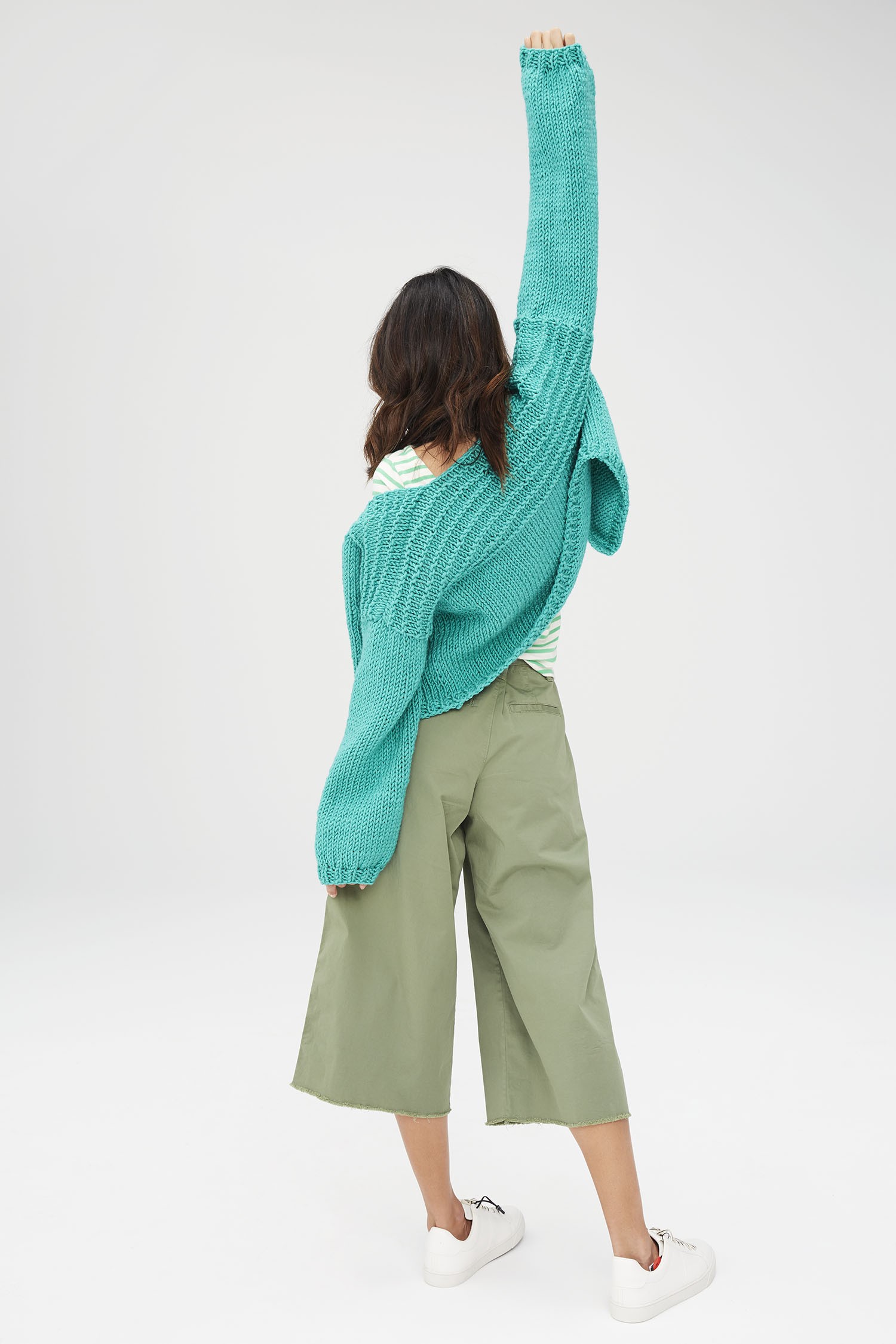 Colonia Cropped Cardi Knit