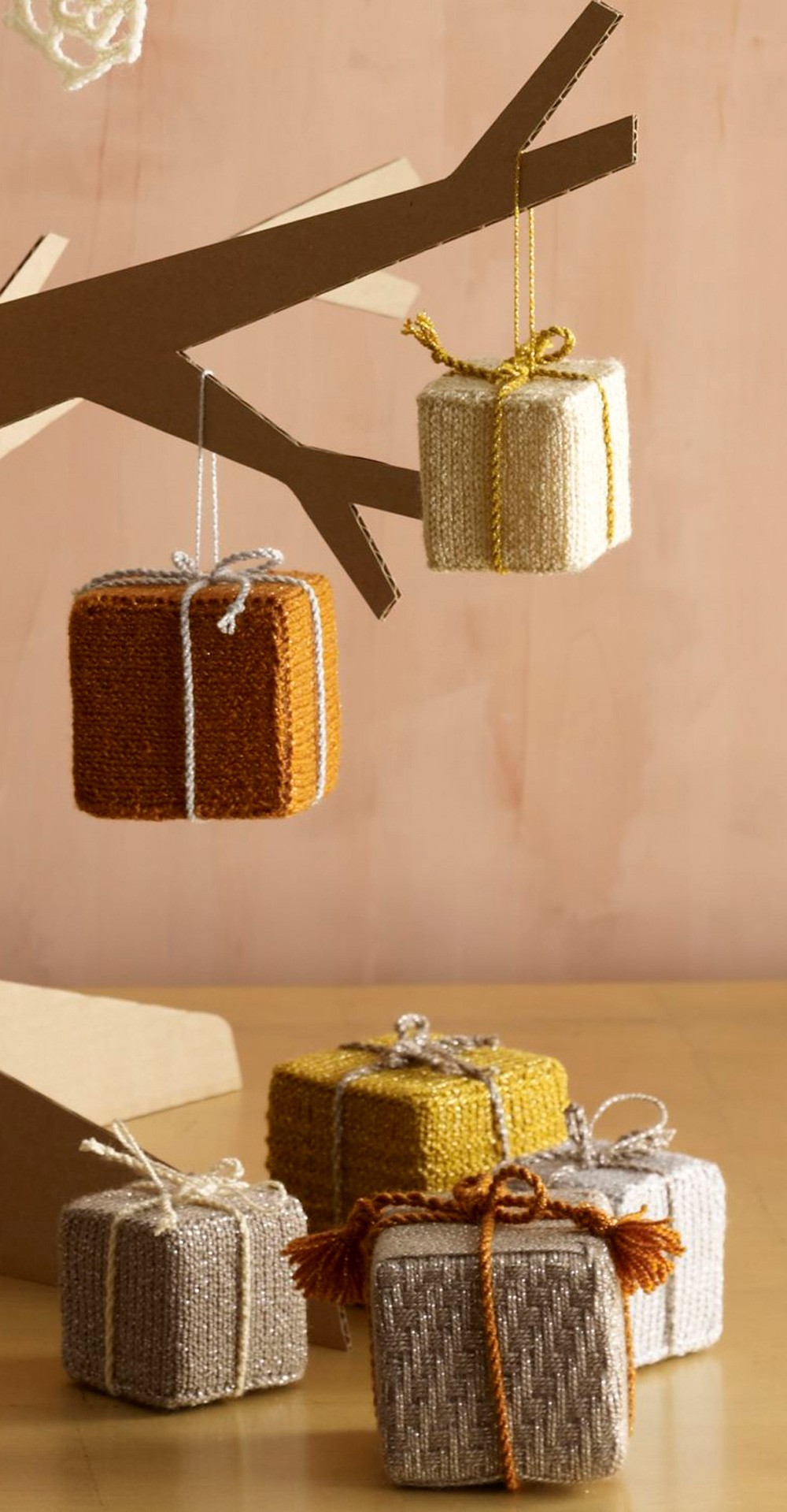 Holiday Box Ornaments Knit